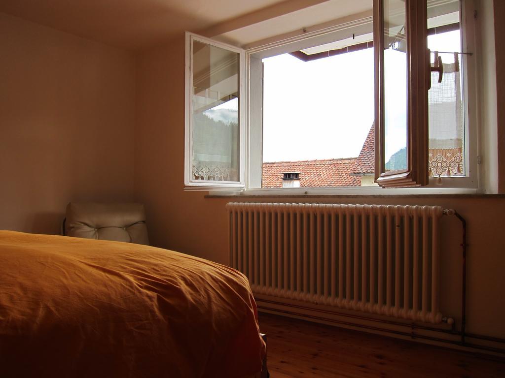 Di Baut Otel Ovaro Oda fotoğraf